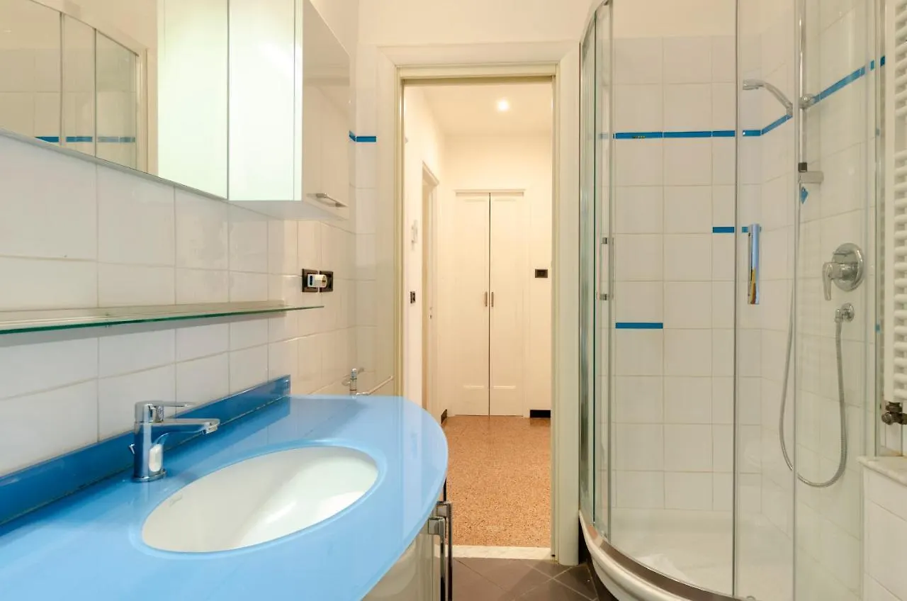 Altido Vibrant Apt For 6, Close To The Aquarium Of Genoa