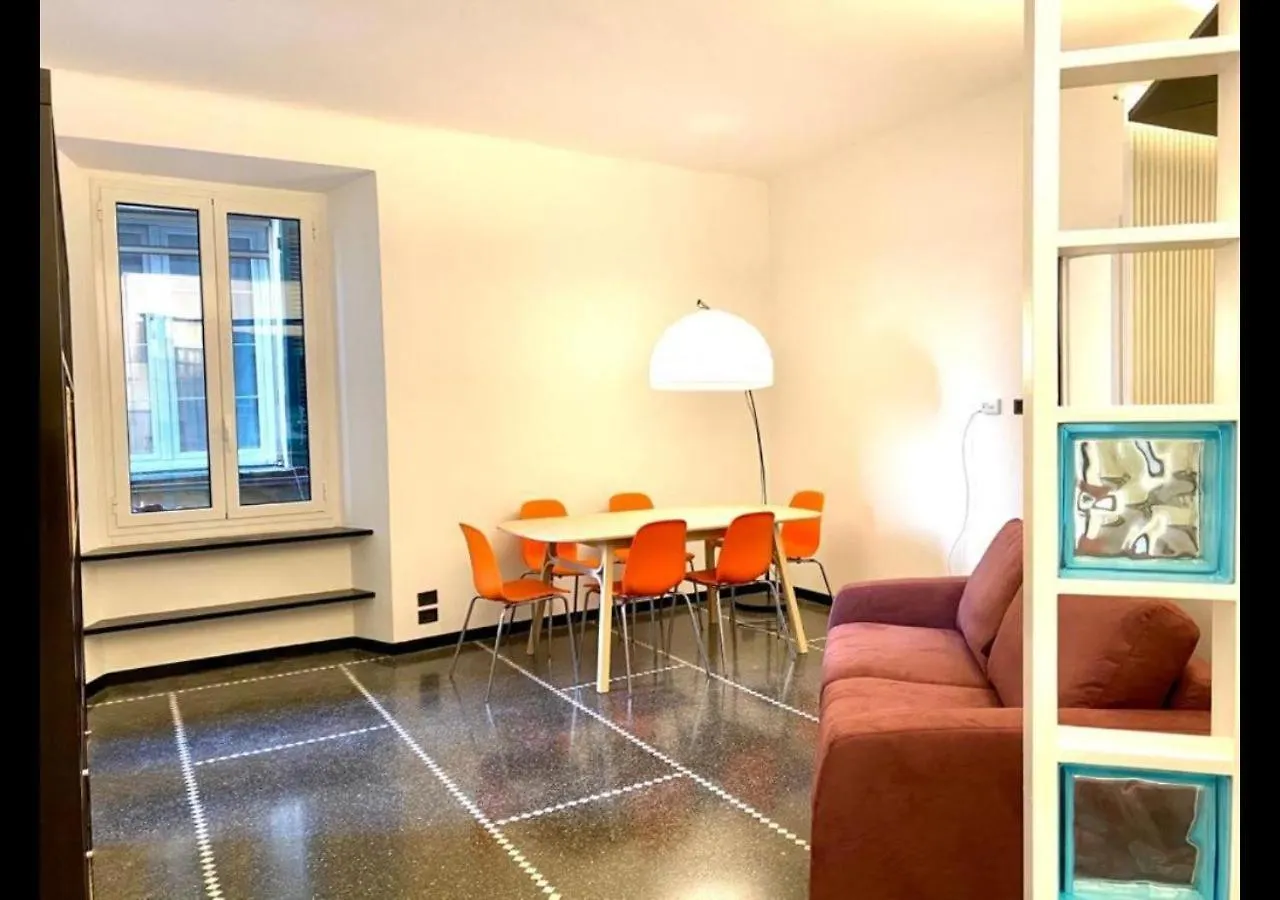 Altido Vibrant Apt For 6, Close To The Aquarium Of Genoa