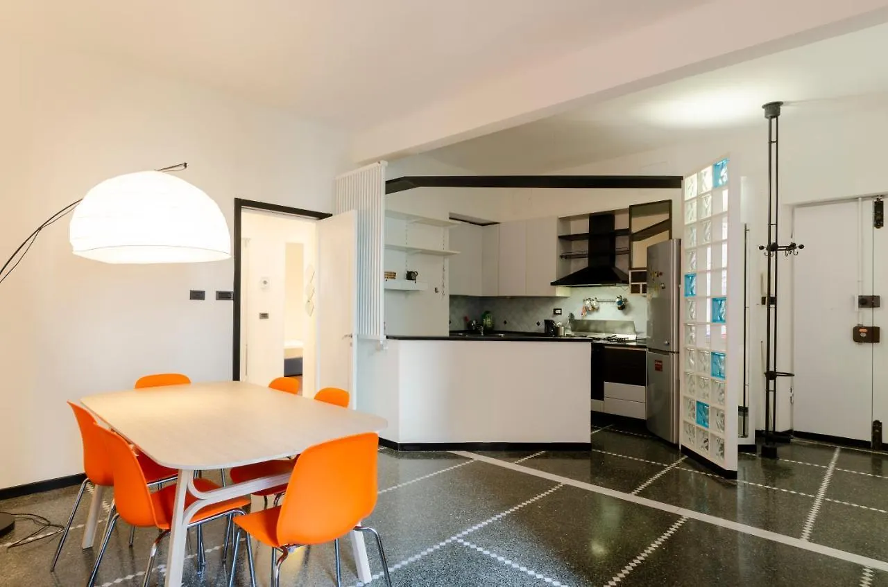 Altido Vibrant Apt For 6, Close To The Aquarium Of Genoa 0*,  Italy